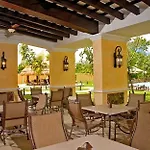 Courtyard By Marriott Cancun Airport 